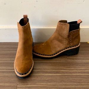 Dolce Vita Brown Suede sz 9